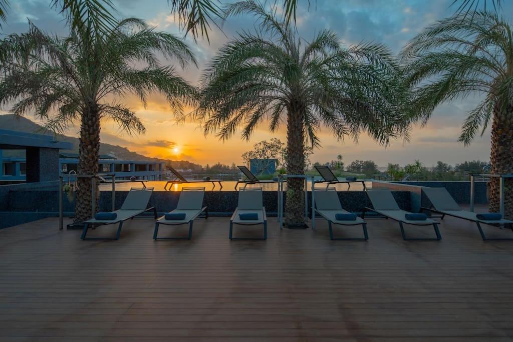 Kamala Beach P55 Exclusive Junior Suite Экстерьер фото